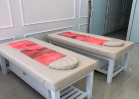 GIƯỜNG MASSAGE ĐÁ MUỐI HIMALAYA - GIẢI PHÁP CHĂM SÓC SỨC KHỎE CHO NGƯỜI LỚN TUỔI